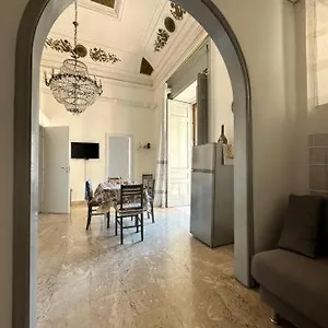  Apartament John Mary House